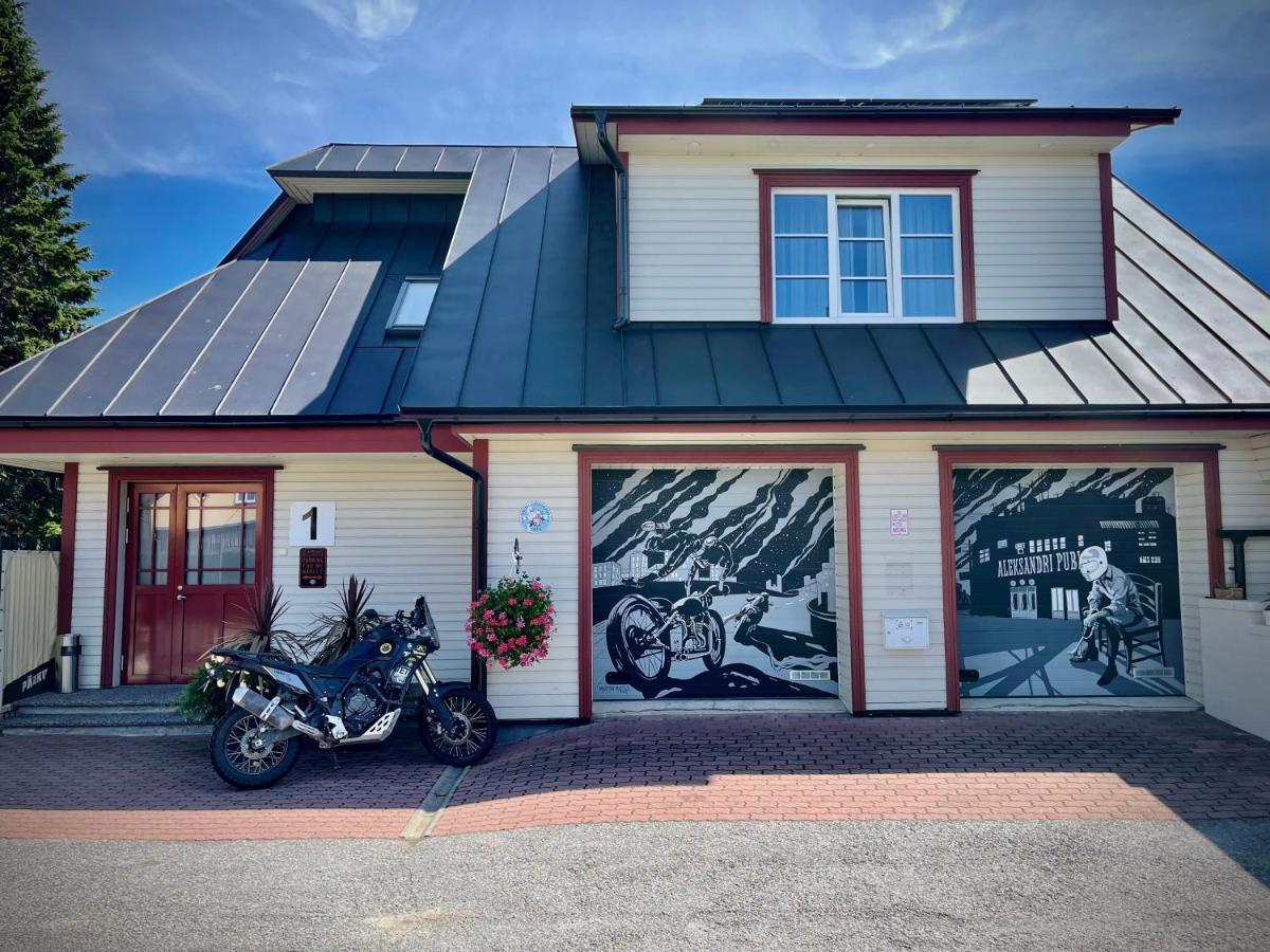 Aleksandri Guesthouse 페르누 외부 사진