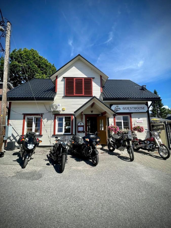 Aleksandri Guesthouse 페르누 외부 사진