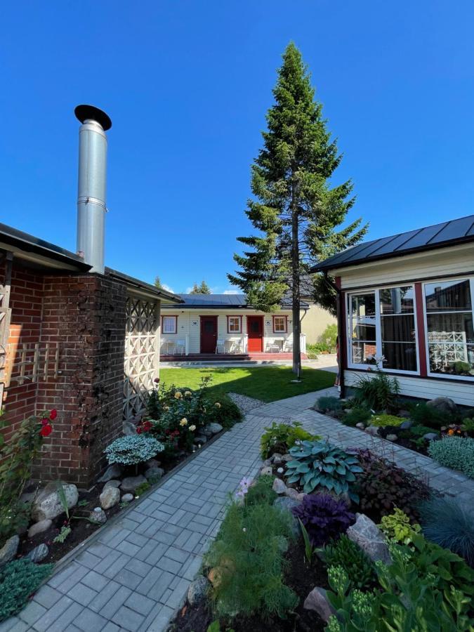 Aleksandri Guesthouse 페르누 외부 사진