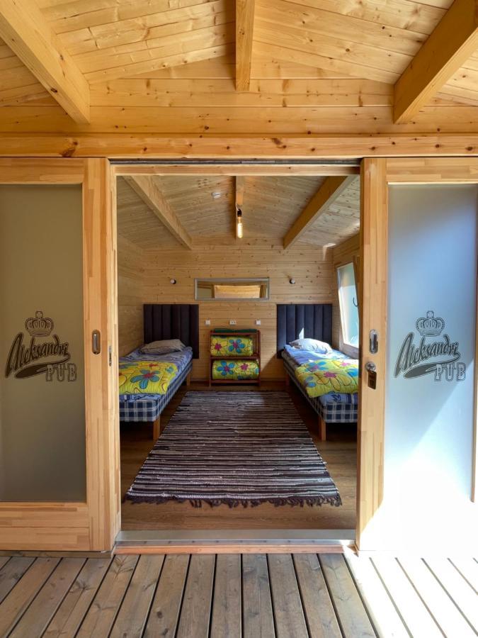 Aleksandri Guesthouse 페르누 외부 사진