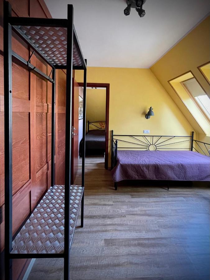 Aleksandri Guesthouse 페르누 외부 사진