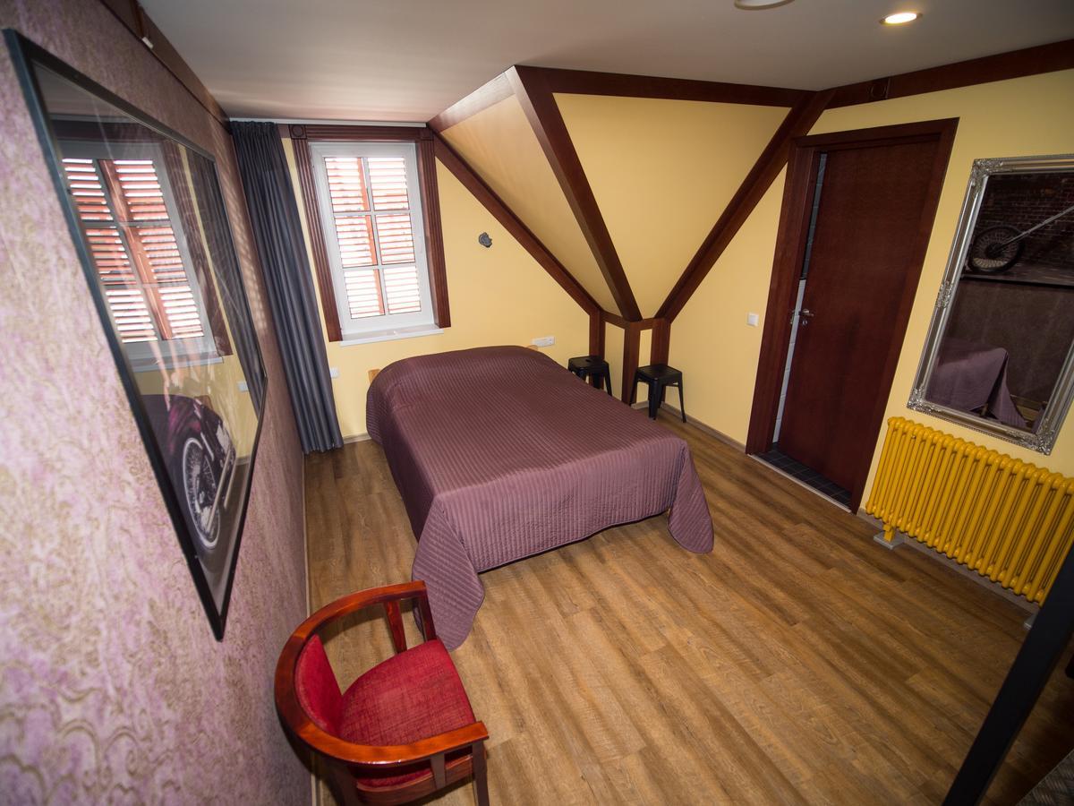 Aleksandri Guesthouse 페르누 외부 사진