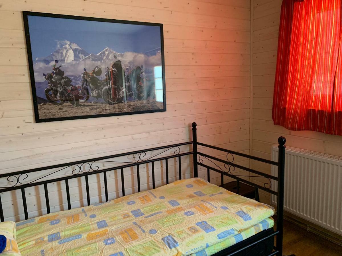 Aleksandri Guesthouse 페르누 외부 사진
